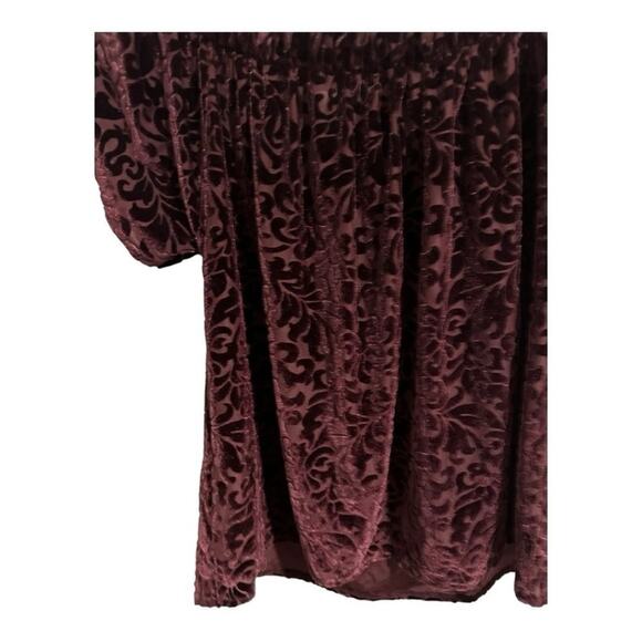 Hollister Red Velvet Soft Patterned Peasant Blouse - Women’s XS - Picture 11 of 14